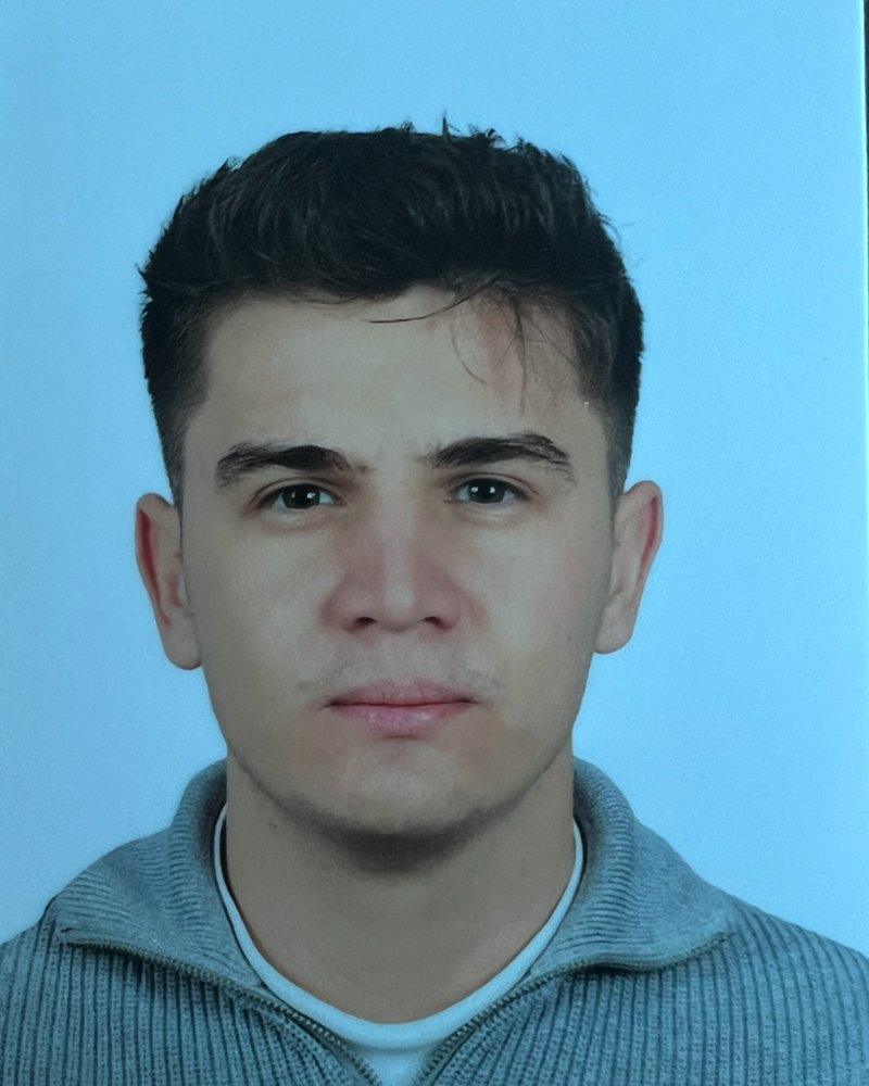 Tolga Akay portresi
